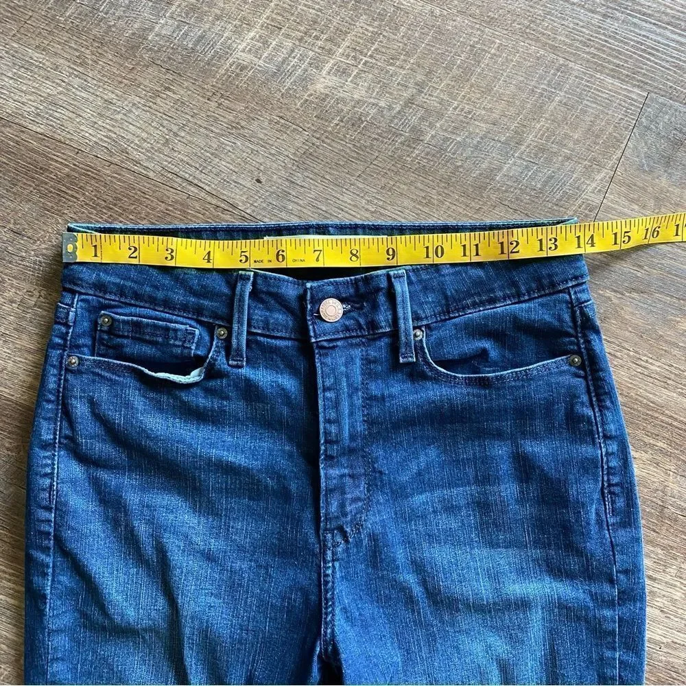 Levi’s High Rise Super Skinny Jeans 29 Waist Dark Wash
